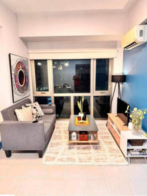 Blue Atlantic Bliss Modern 1BR Retreat in Forbes Wood Parklane